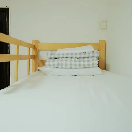 Hostel Happy Cat Old Town